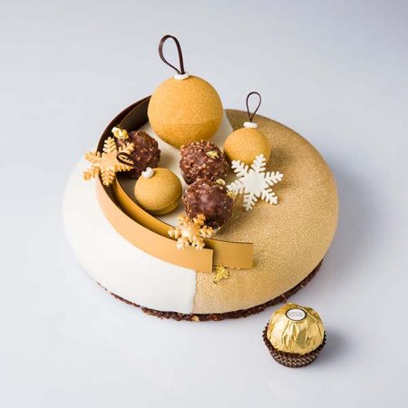Reynold x Ferrero Rocher Golden Christmas Cake 1