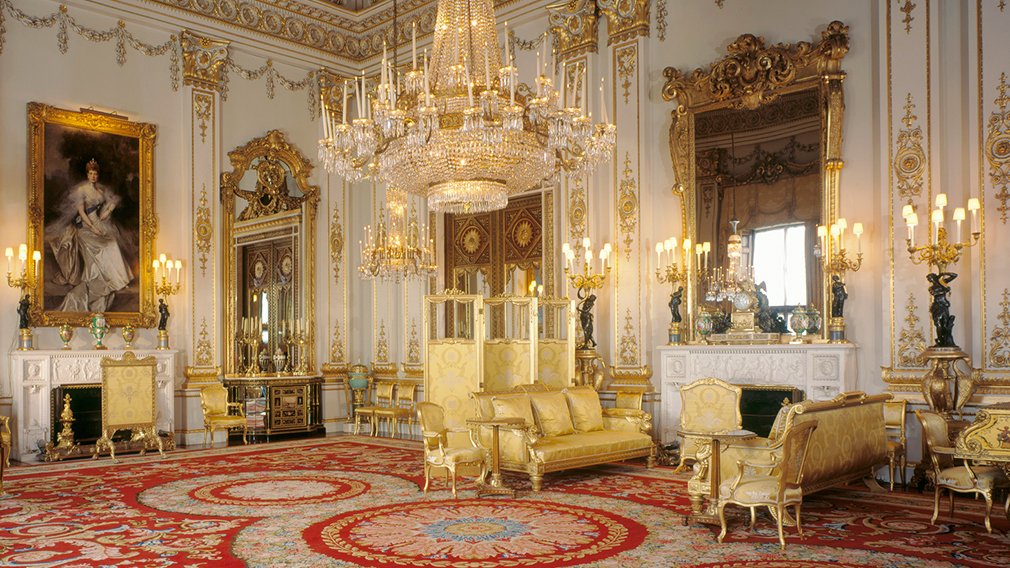 White drawing room in Buckingham Palace
